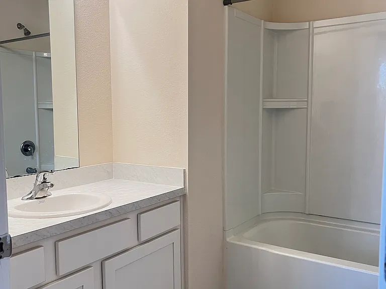 8207 Larose Rd — Photo 17
