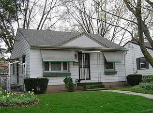 7911 W Grantosa Dr, Milwaukee, WI 53218