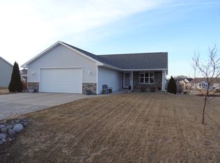 400 Emons Rd, Appleton, WI 54915