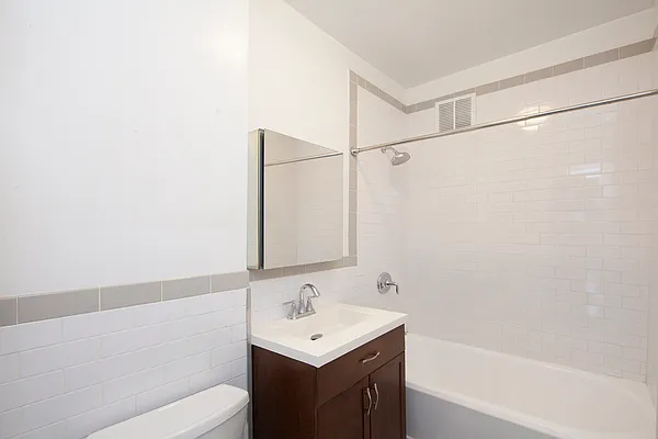 Rented by R New York | media 13