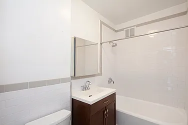 Rented by R New York