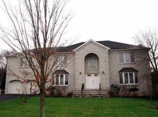 6 Ambrose Valley Ln, Piscataway, NJ 08854