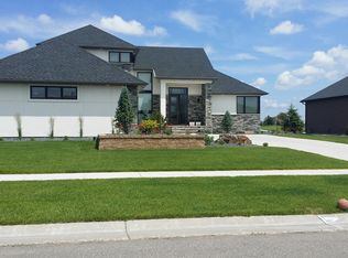 6553 Christianson Pkwy S, Fargo, ND 58104