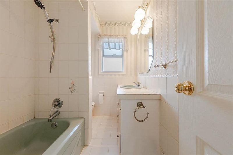 Vancouver House for rent - 4 Bedrooms — photo 7
