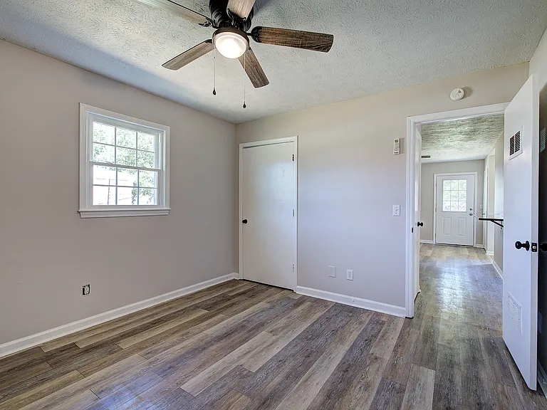 1 Briarwood Ln — Photo 17