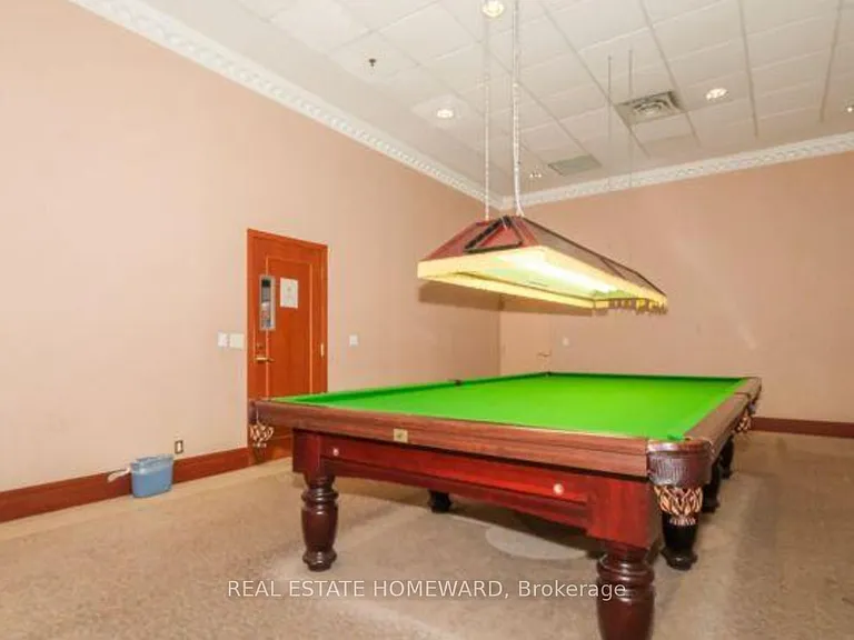 18 Lee Centre Dr #Penthouse 305 — Photo 6