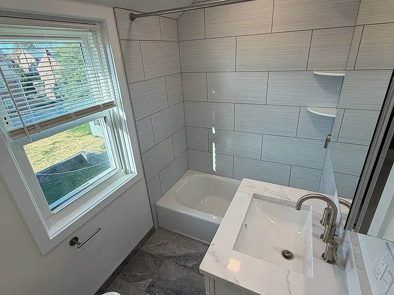 1711 Robinson Ave — Photo 19