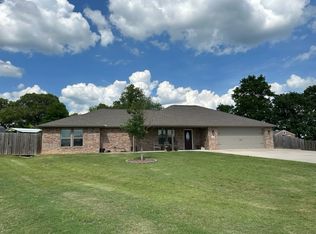208 Lion Dr N, Gravette, AR 72736