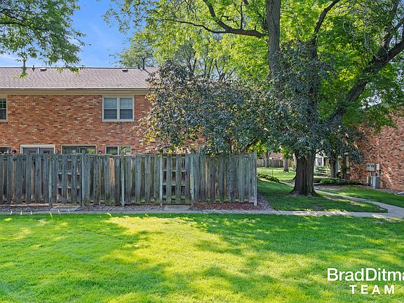 4th image of 2539 Abbington Dr SE