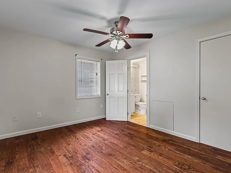 2037 Brown St — Photo 14