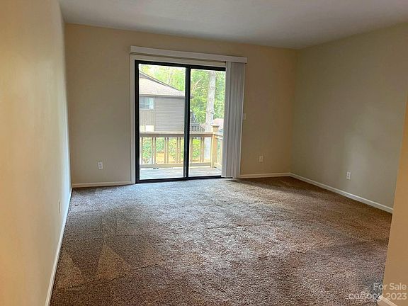 5th image of 531 Courtwood Ln APT 5