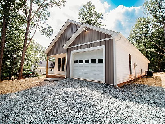 3rd image of 145 Reichard Dr