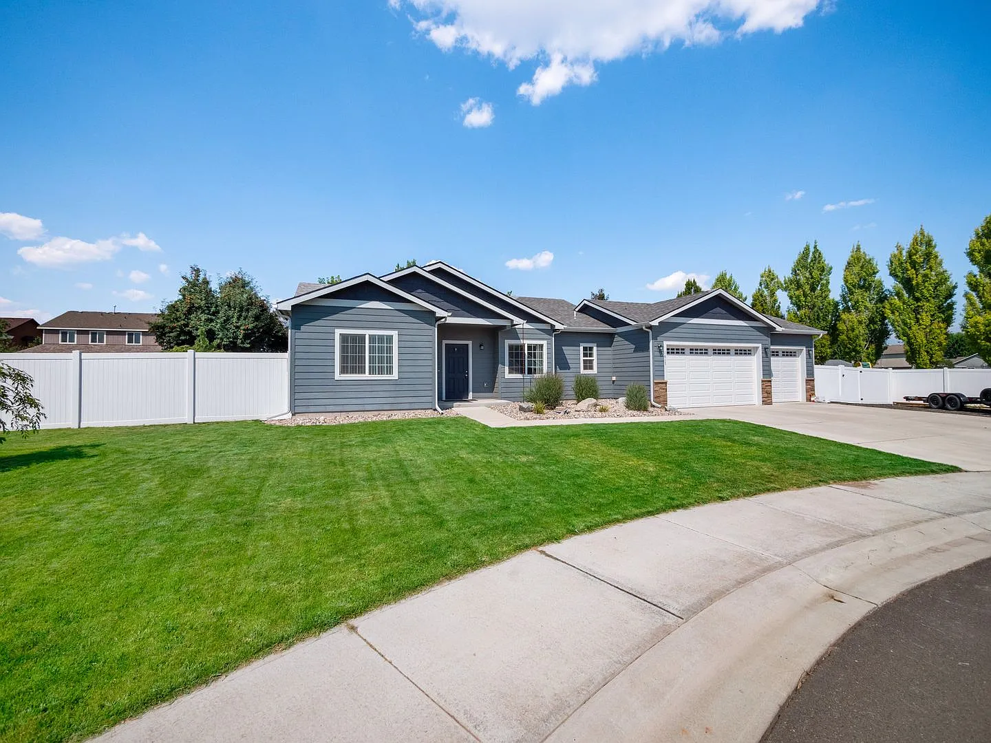1613 E. Marilyn Circle, Deer Park, WA 99006 - NuKey Realty & Property Management LLC — Photo 3