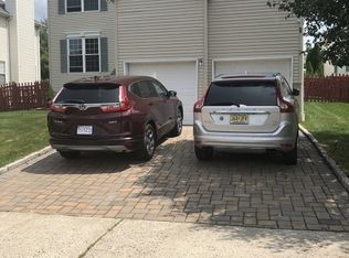 24 Sterling Dr, Bridgewater, NJ 08807
