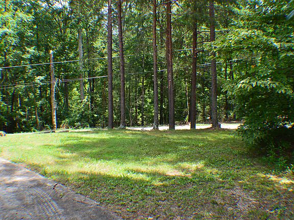 4th image of 798 Mountain Cir