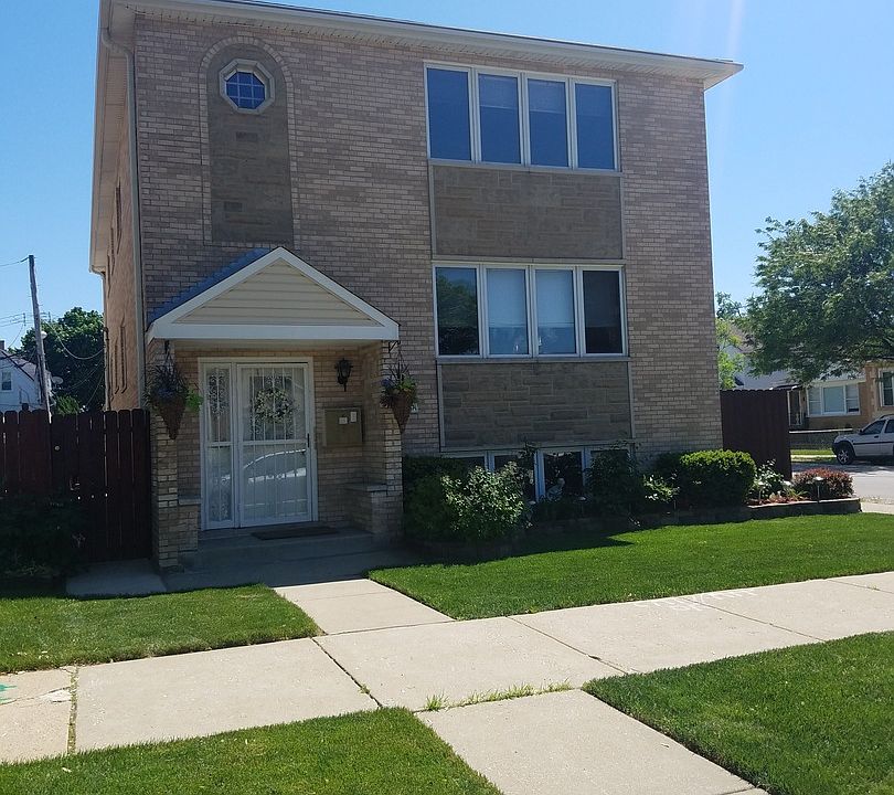 1st image of 5957 W Giddings St #2
