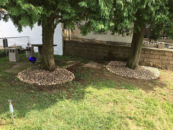 5th image of 912 E Dewart St