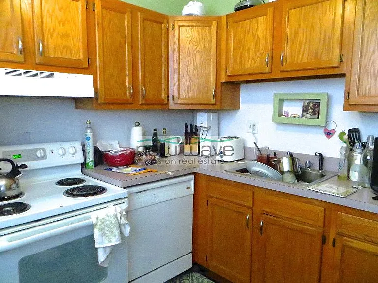 12 Columbus Sq #2 — Photo 6
