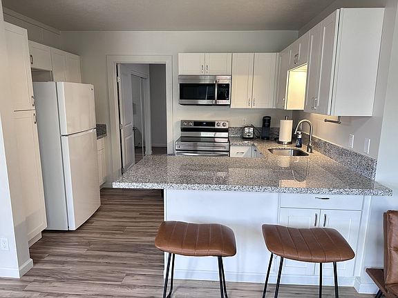 2nd image of 1371 Lower Main St #17