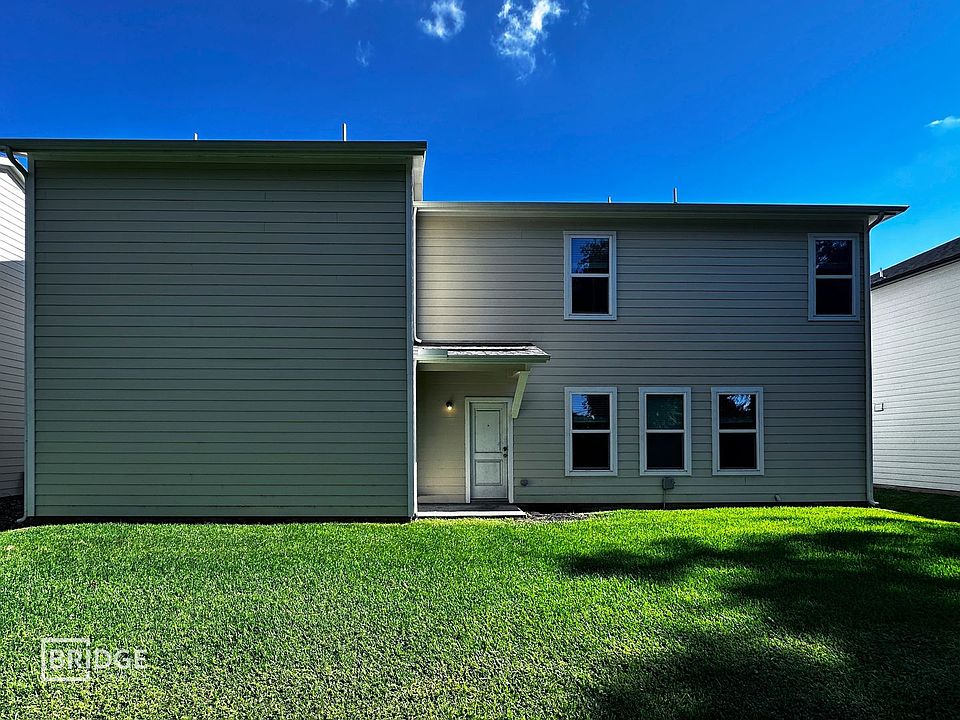 1st image of 444 Huisache St