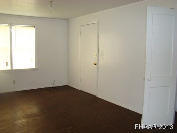 4th image of 1502 E Leon St #12