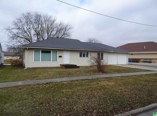 404 7th Ave, Sheldon, IA 51201