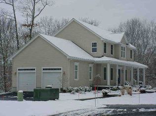 24 Canopy Ln, South Kingstown, RI 02892