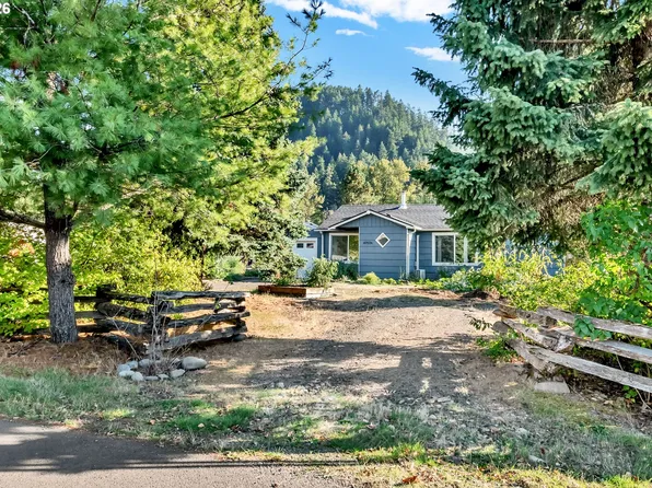 47576 Riverview St, Oakridge, OR 97463
