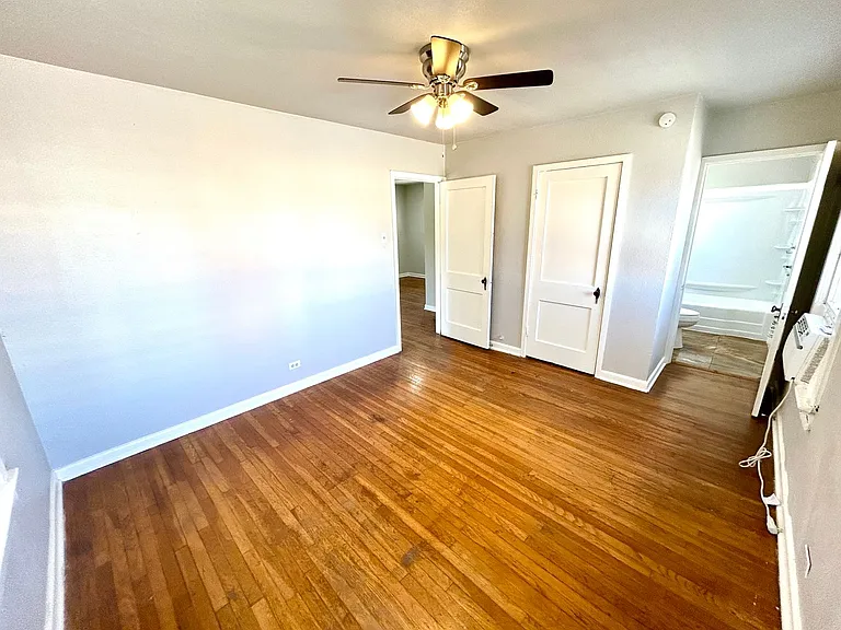 425 Maverick St — Photo 17