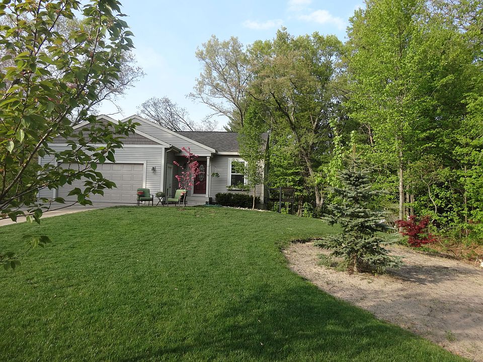 1st image of 3340 Sara Cir