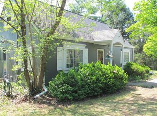 3571 Farmington Dr, Roanoke, VA 24018