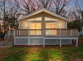 101 Colonial Rd, Plainfield, CT 06374