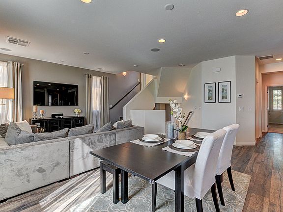 3rd image of 10607 Acacia Park Pl