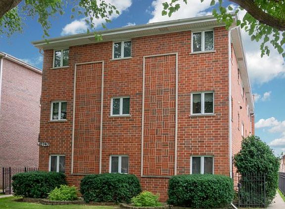 2nd image of 2740 N 74th Ct APT 3E