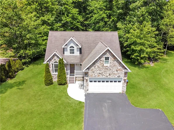 117 Aspen Dr, Franklin, PA 16323