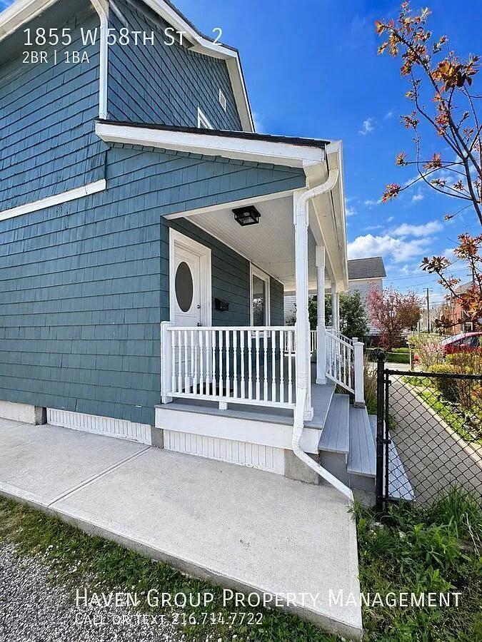Building Photo - 1855 W 58th St #2