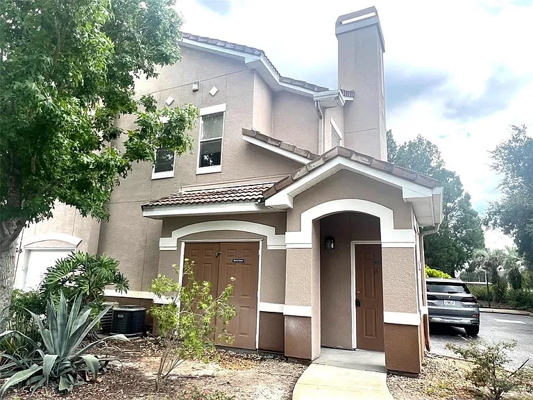 18046 Villa Creek Dr — Photo 2