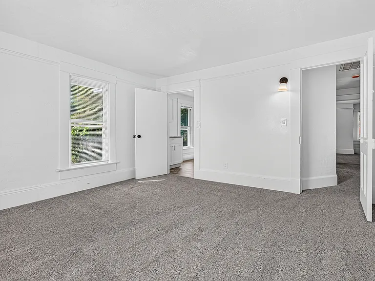 715 N Main St #715.5 — Photo 11