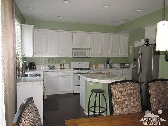 4th image of 44002 Calle Luna