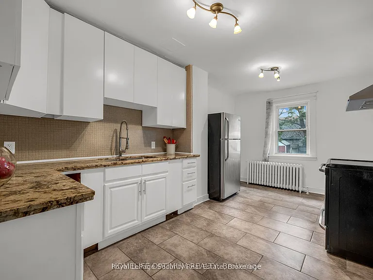 35 Bayfield Ave — Photo 8