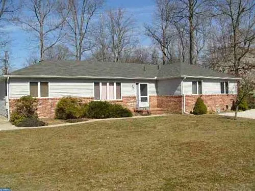 2 bed, 1000 sqft, $1,800 — Photo 1