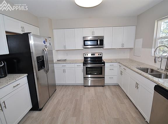 5th image of 4742 N Gracemoor Cir