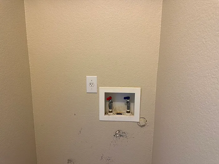 301 Meadow Lark Ln — Photo 23