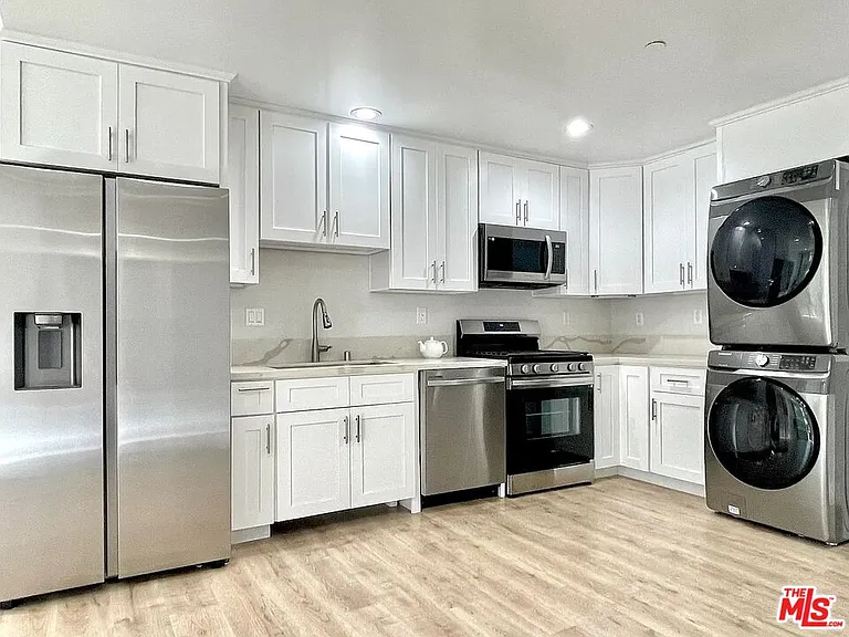 11753 Iowa Ave #103 — Photo 3