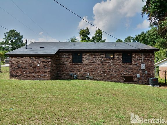 3rd image of 304 Charwood Dr