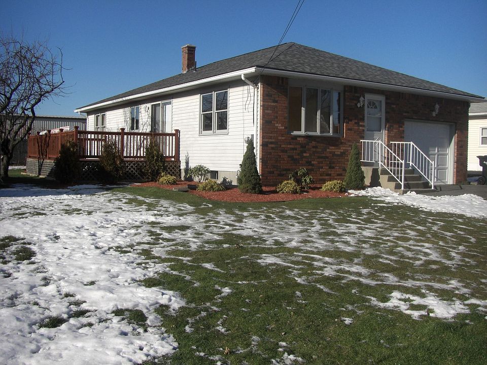 2nd image of 110 Mazarin St