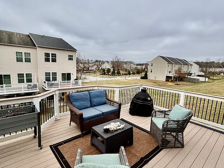 7673 Timbercross Ln — Photo 10