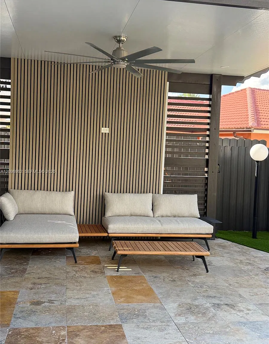 15411 SW 36th Ter — Photo 4