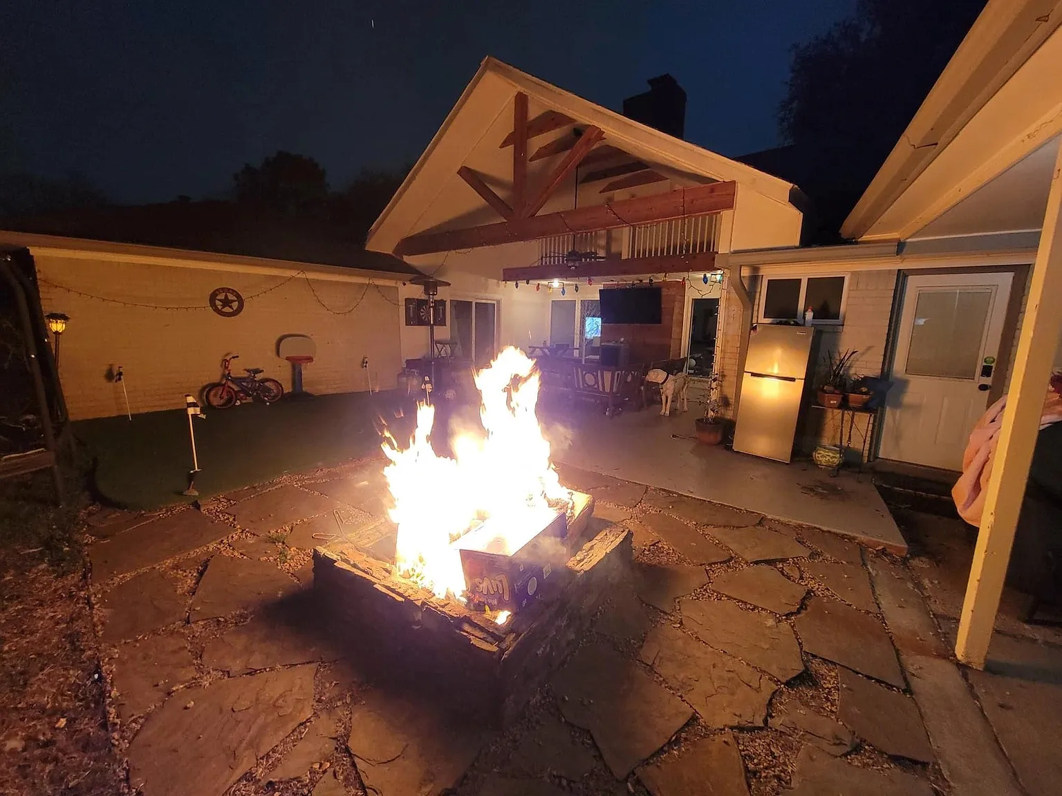 4 bed, 2.5 bath, 2603 sqft, $2,700 — Photo 4