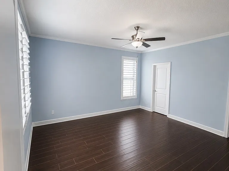 274 Spring Park Ave — Photo 3